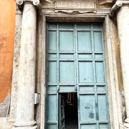 Aphrodite Piazza Venezia Nyaraló *